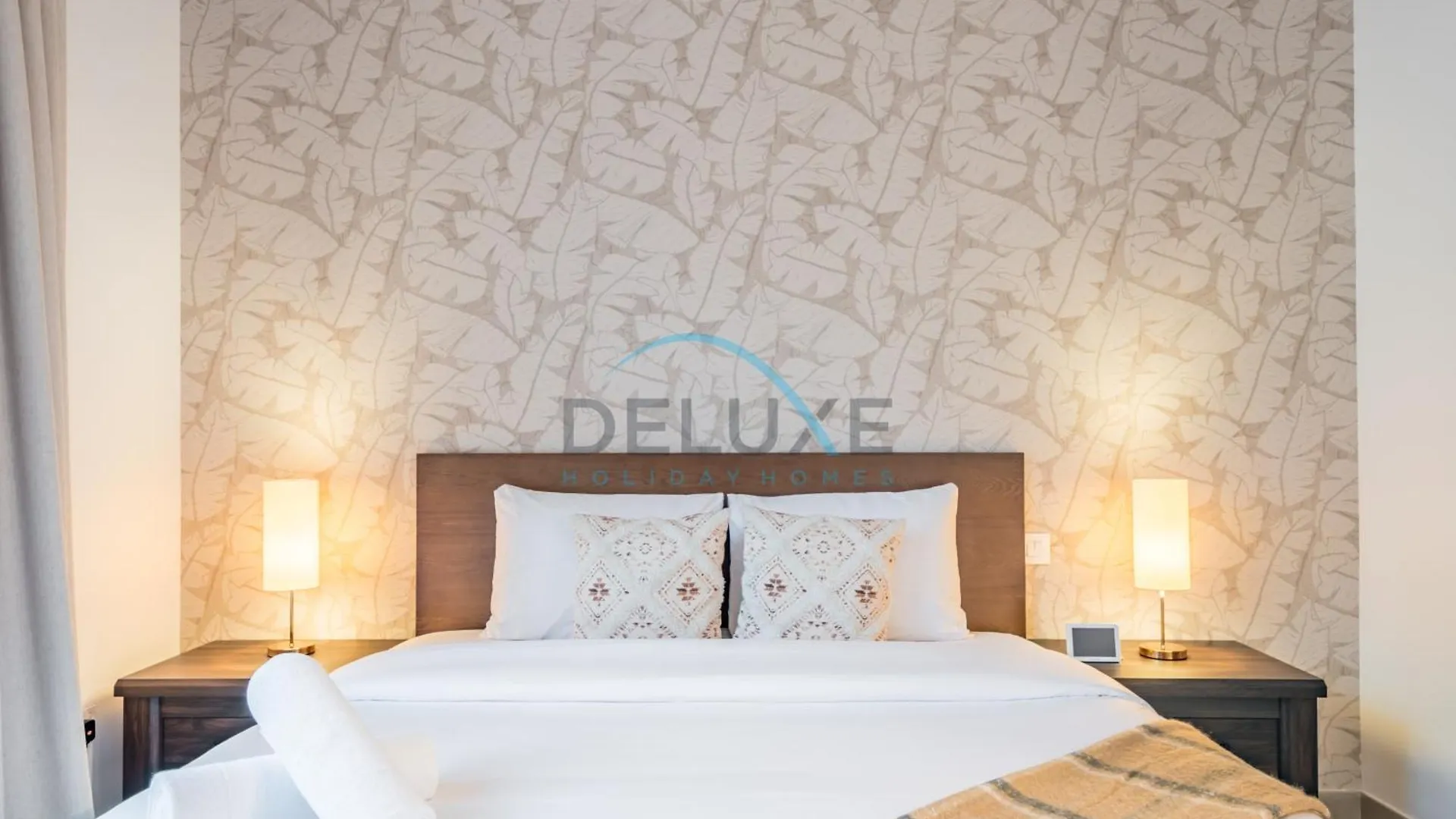 Cozy 1Br Getaway In Sparkle Tower 3, Dubai Marina Buy Deluxe Holiday Homes Apartment